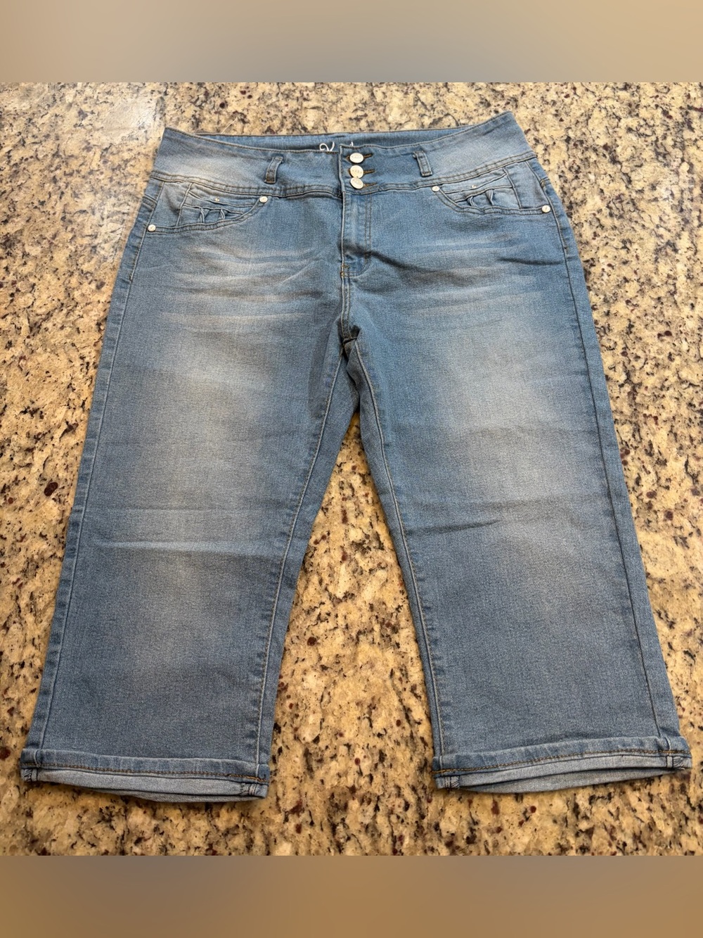 Women’s Light Blue Cropped Jeans - Comfort Stretch